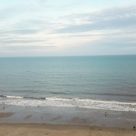 Meet Your Posher - Picture 2 of 6